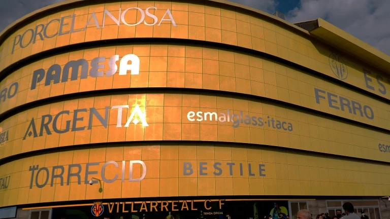 科貝：西甲起訴2名襲擊黃潛球迷的涉案者，他們將被禁止靠近球場