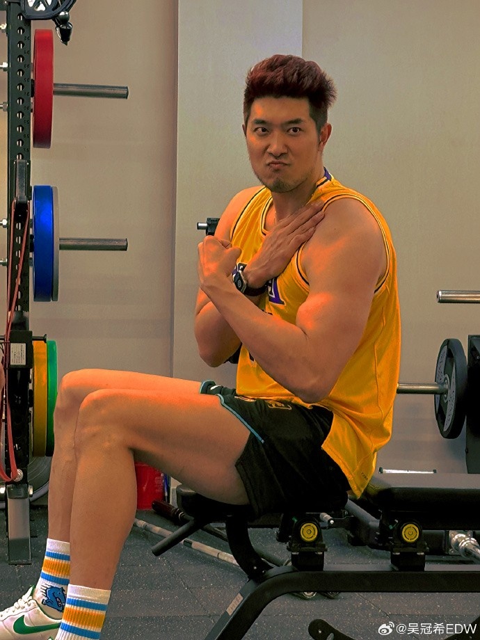 期待早日回歸賽場！吳冠希曬訓(xùn)練照：永遠(yuǎn)相信自己