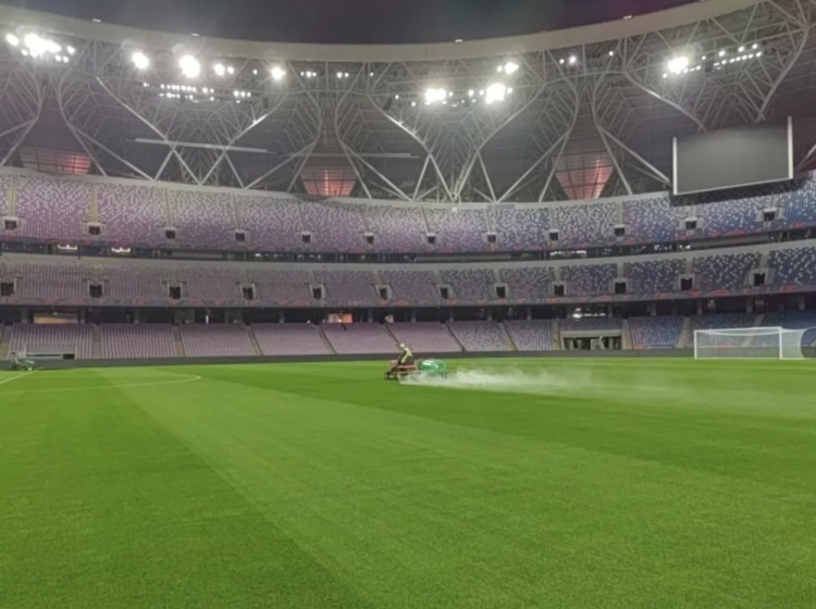 杭州體育局介紹大蓮花：草坪高度控制在25mm，北斗導(dǎo)航測(cè)平整度