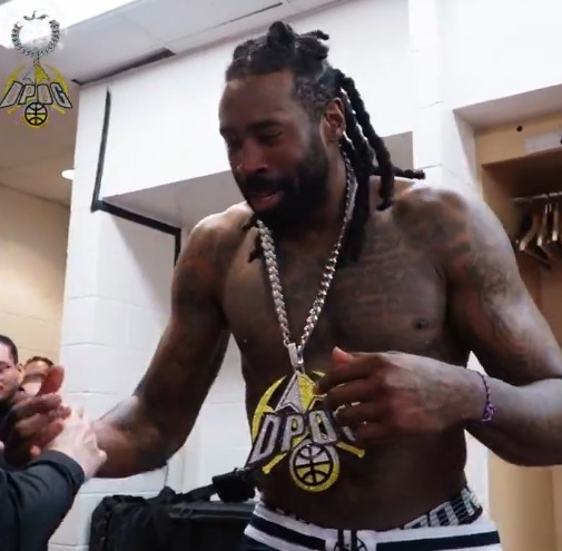 頂替約老師首發(fā)砍11+15+4！馬龍賽后將大金鏈子頒給小喬丹