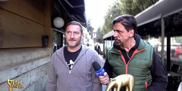 托蒂因前往俄羅斯被頒發(fā)金貘獎(jiǎng)！稱只是去參與足球活動(dòng)并未涉政