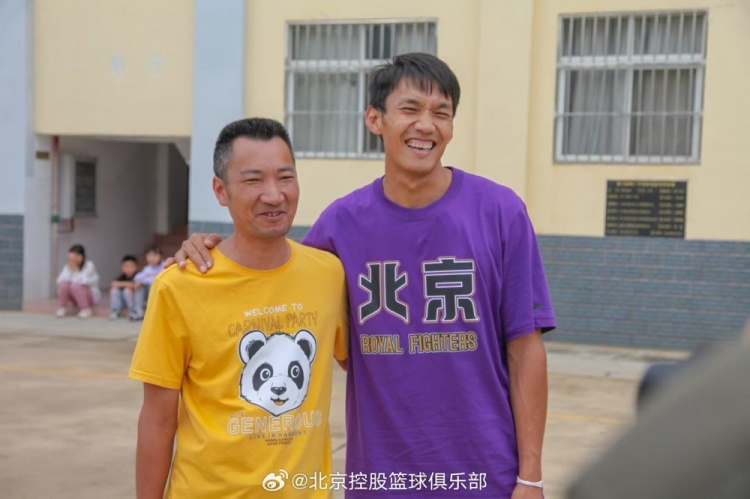 那一封信的故事還在延續(xù) 矣進(jìn)宏母校的師生們來到北京了！