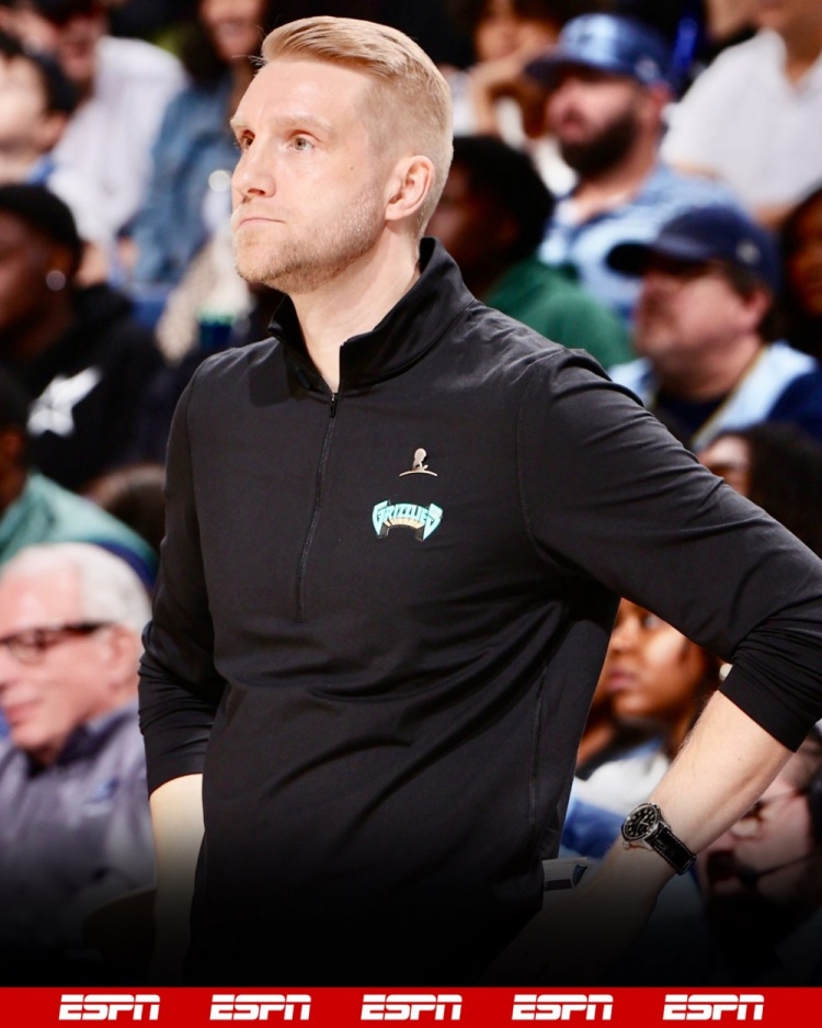 Shams：灰熊任命助理教練圖奧馬斯-伊薩洛為球隊(duì)的臨時(shí)主教練