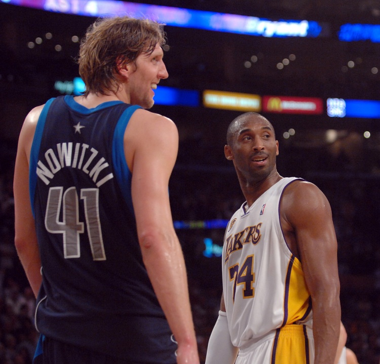 單人單隊25000分多難？科諾鄧一人一城 現(xiàn)役庫里獨苗 榜首是他？