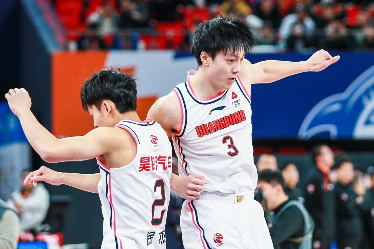 廣東VS吉林大名單：徐杰胡明軒姜偉澤領(lǐng)銜 吉倫沃特繼續(xù)缺陣