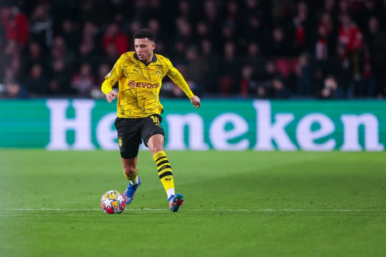 大十字：不知道桑喬如今是否還能幫助多特，所以引進他會有些風險