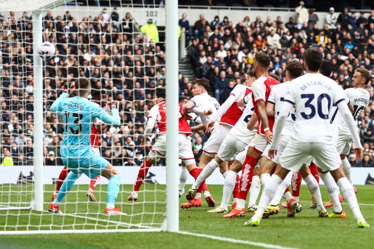 記者：紐卡、紅軍、熱刺、槍手和米蘭考慮在中國香港進行季前賽