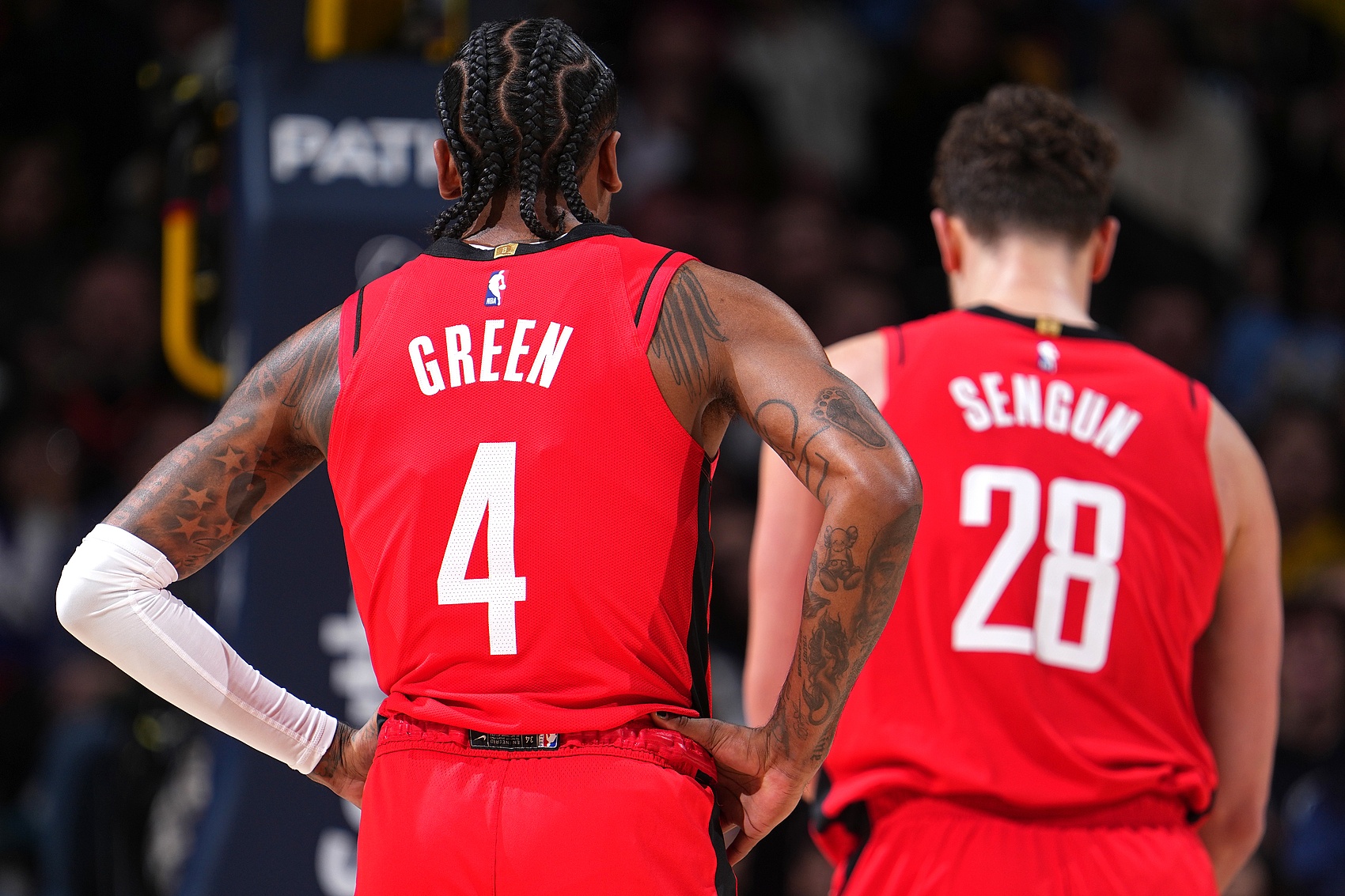 全民皆兵！火箭半場(chǎng)7人得分8+ 狄龍13分申京10分 阿門&賈巴里9分