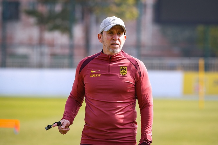 馬德興：久爾杰維奇述職后現(xiàn)身07精英訓練營，去留仍處待定狀態(tài)