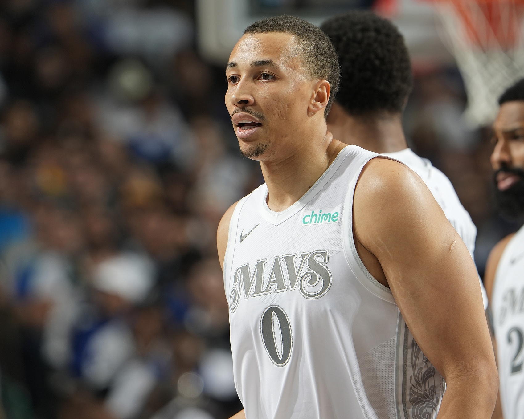 盡力了！?？怂_姆7中6高效拿下17分3板3助1斷