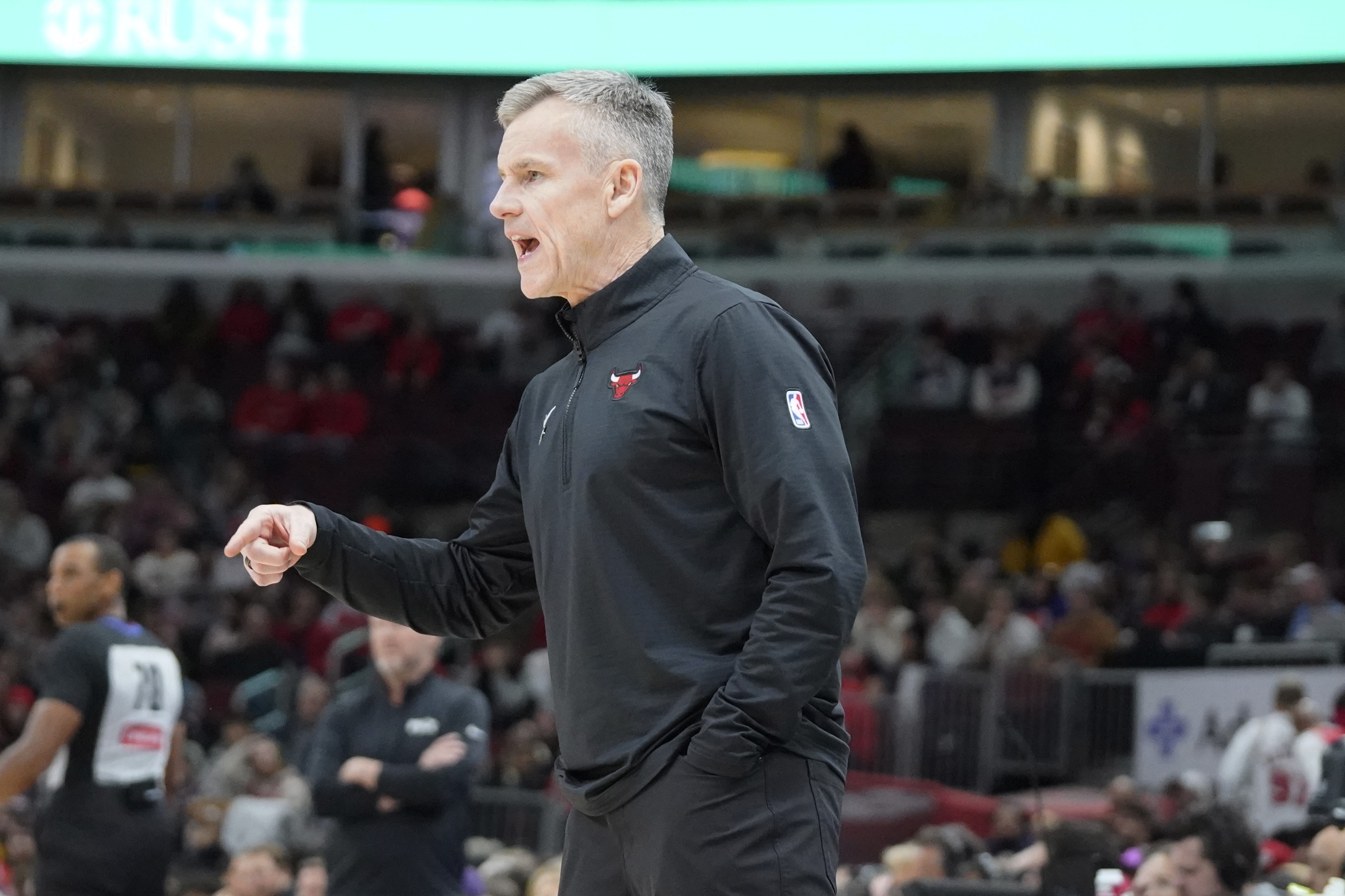 近10場(chǎng)8勝2負(fù)！多諾萬：部分原因在于球隊(duì)沖擊籃筐做得很好