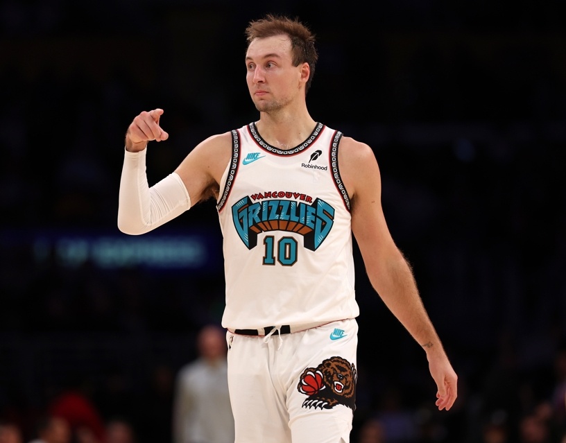 頂級(jí)射手！肯納德14中11砍30分平生涯最高 三分9中7