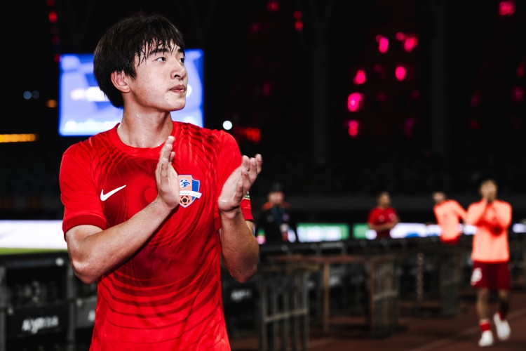 16歲魏祥鑫出戰(zhàn)中超！上村健一：若有能力，越早踢上頂級(jí)聯(lián)賽越好