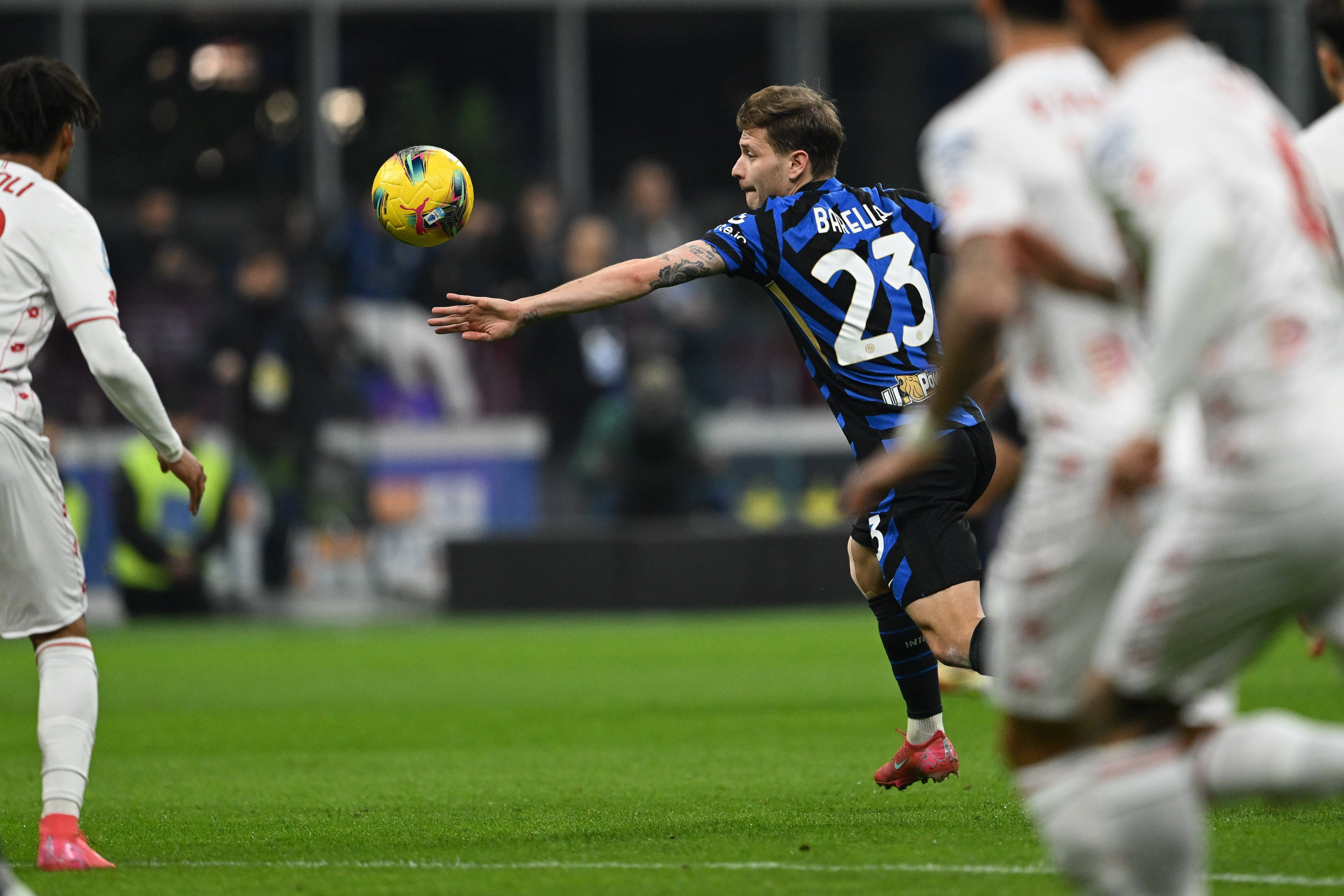 全能！巴雷拉本賽季26場(chǎng)意甲3球5助攻，84次中場(chǎng)三區(qū)贏得球權(quán)最多