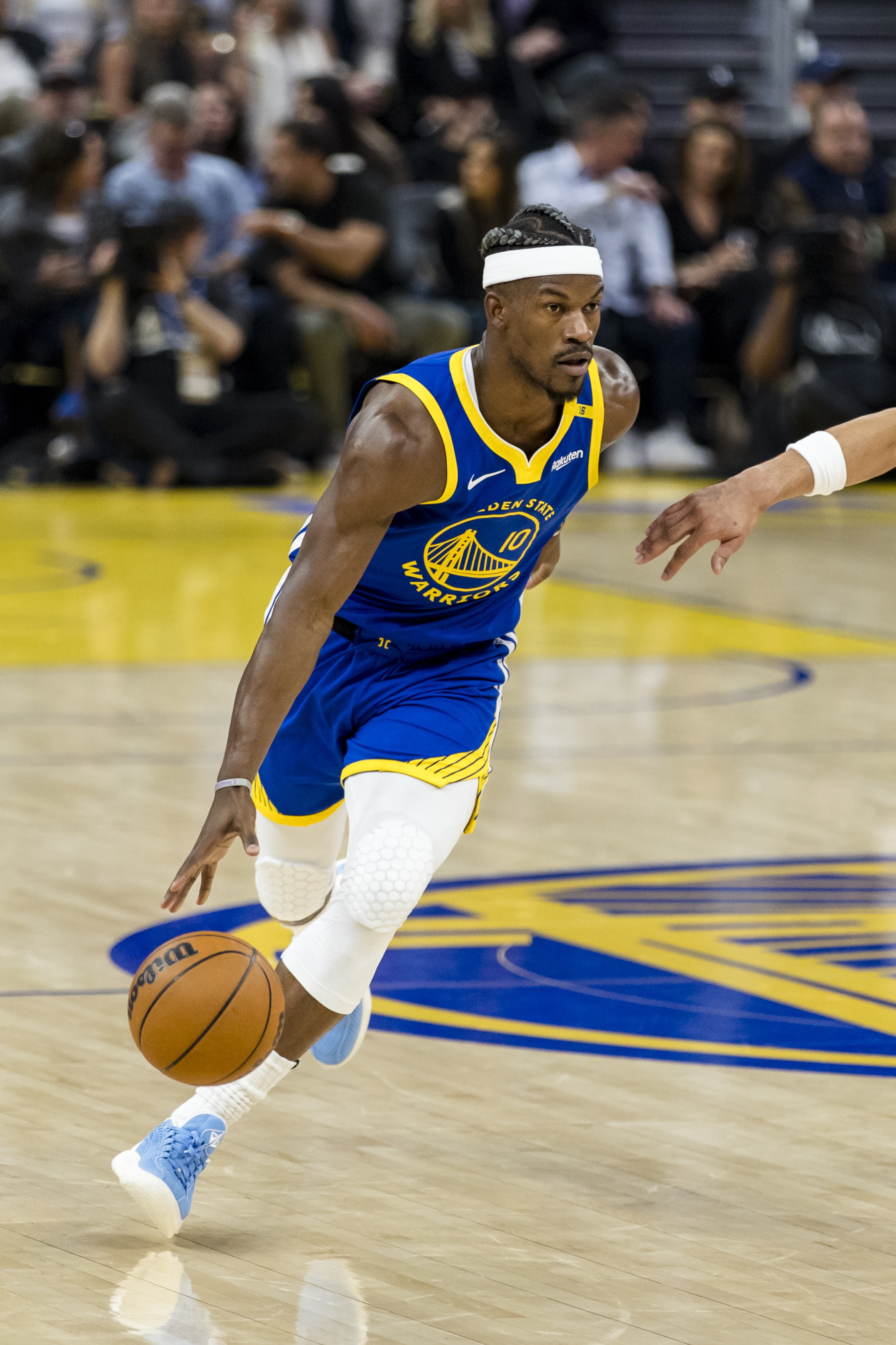 主場(chǎng)不敵殘陣掘金！巴特勒代表勇士出戰(zhàn)時(shí) 球隊(duì)?wèi)?zhàn)績(jī)來(lái)到14勝2負(fù)