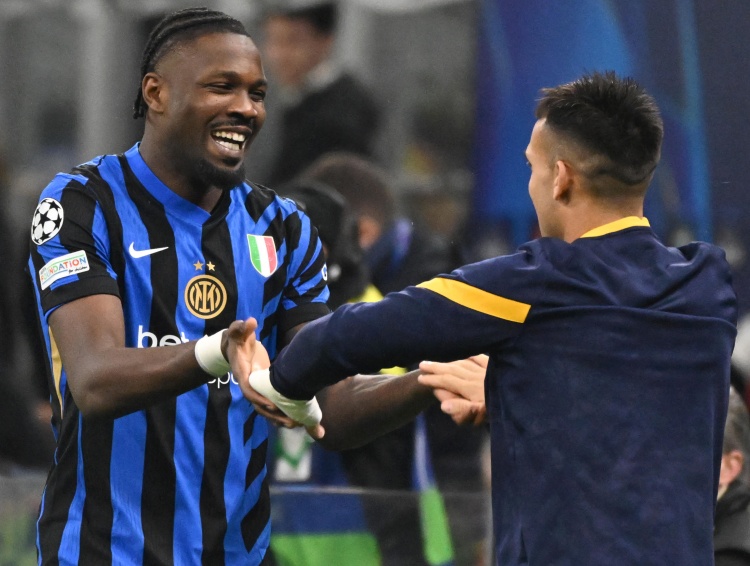 小圖拉姆：夢想走進球場有上帝視角感知比賽，我覺得這可能實現(xiàn)