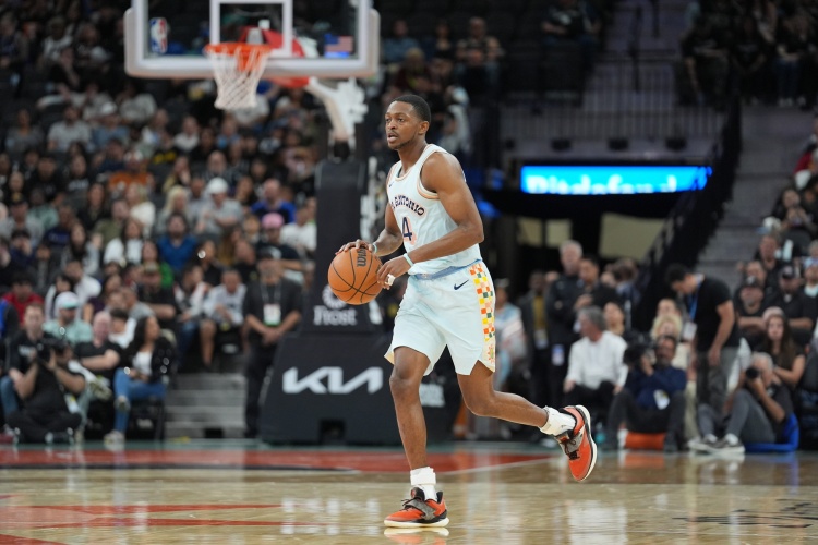 Shams：?？怂?0月就受傷了 馬刺希望他手術(shù)后能為下賽季做好準(zhǔn)備