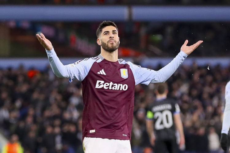 涅槃！29歲阿森西奧冷板凳→維拉8場(chǎng)7球，巔峰身價(jià)9000萬現(xiàn)2000萬