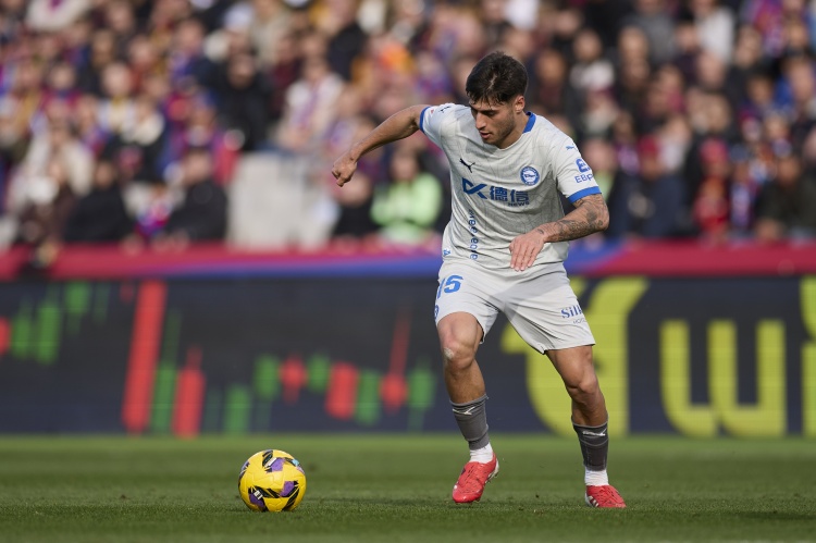 卡洛斯-馬?。何胰沂邱R競球迷，我選擇退役也不會(huì)加盟皇馬