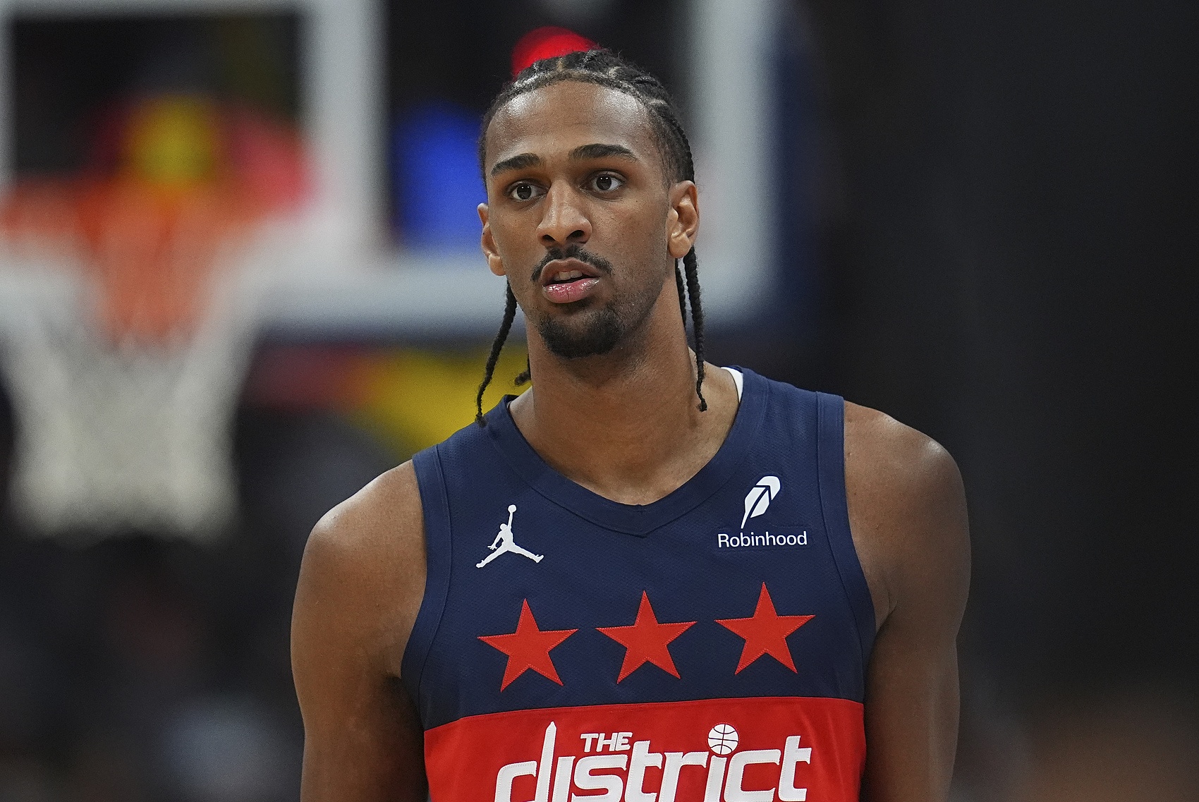 可圈可點(diǎn)！薩爾首節(jié)獨(dú)得11分 半場(chǎng)8中5拿下15分5籃板