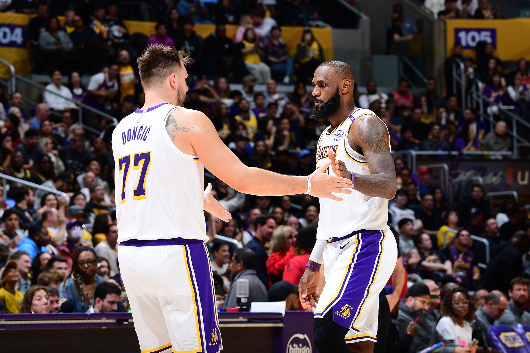 東契奇：進攻端還要與詹姆斯&里夫斯再配合 我們在努力找到辦法