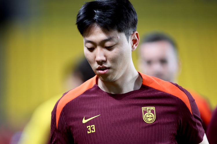 直播吧：高準(zhǔn)翼因傷無(wú)緣戰(zhàn)澳大利亞，楊澤翔很有可能作為主力亮相