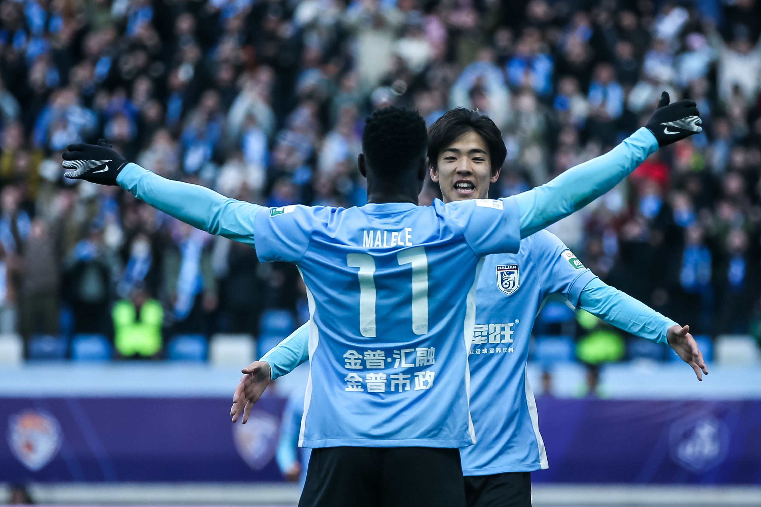 青春風(fēng)暴刮起來！19歲朱鵬宇&18歲王鈺棟處子球 19歲李新翔1射2傳