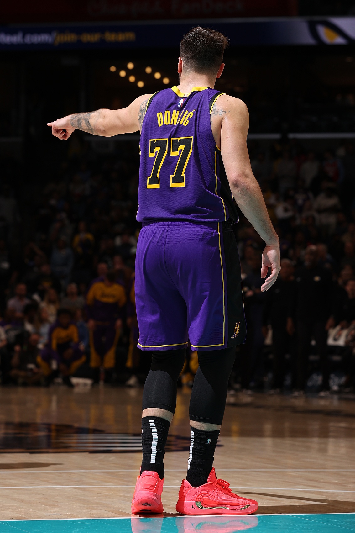 湖人半場(chǎng)罰球數(shù)8-0領(lǐng)先火箭 全場(chǎng)打完火箭17罰14中&湖人20罰18中