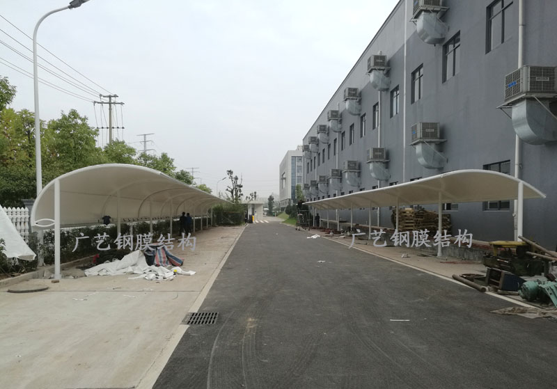 �潭����S(ch��ng)늄�(d��ng)܇(ch��)������Ĥ�Y(ji��)��(g��u)܇(ch��)��