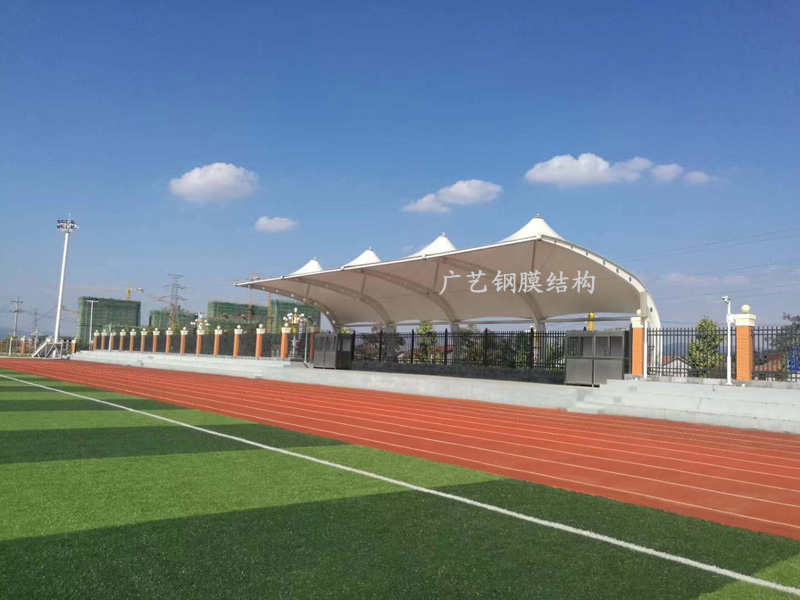 �ѻ��L(zh��ng)���W(xu��)УĤ�Y(ji��)��(g��u)��ϯ�_(t��i)